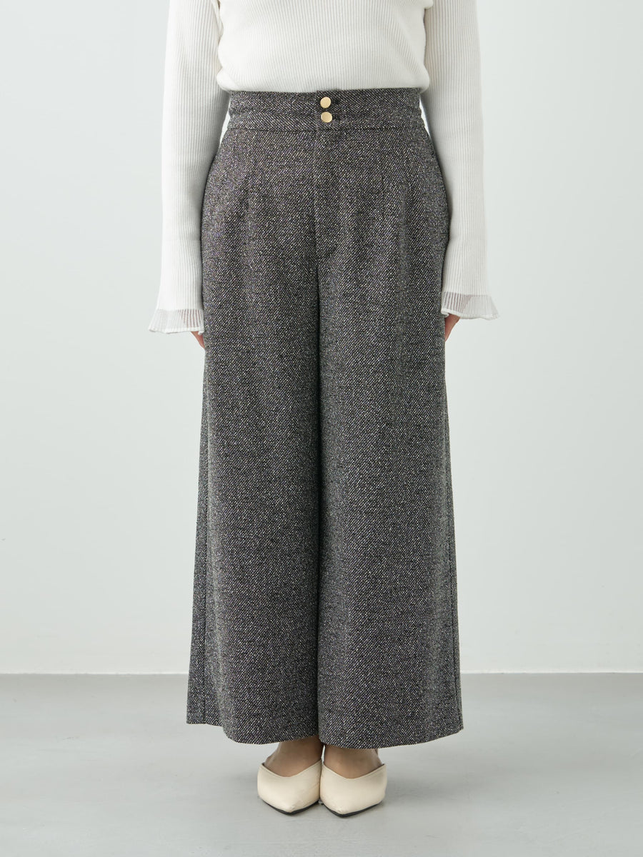 ※こちらが実物のカラーに一番お色味が近くなっております。（ブラックミックス）<br>143cm | B:73 W:60 H:81 股下:65  | short-XS着用 (ヒールの高さ: 3.5cm)