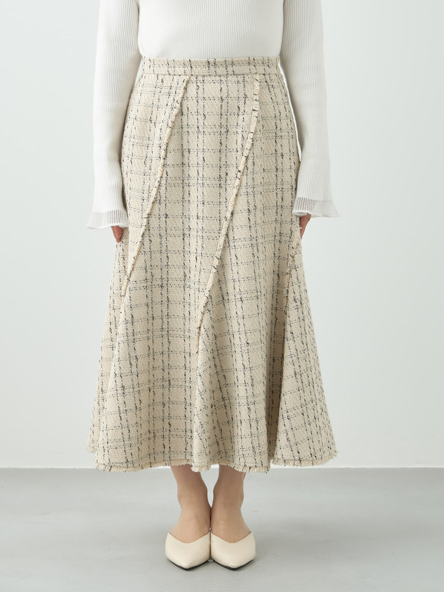 ※こちらが実物のカラーに一番お色味が近くなっております。（アイボリー）<br>143cm | B:73 W:60 H:81 股下:65  | short-XS着用 (ヒールの高さ: 3.5cm)