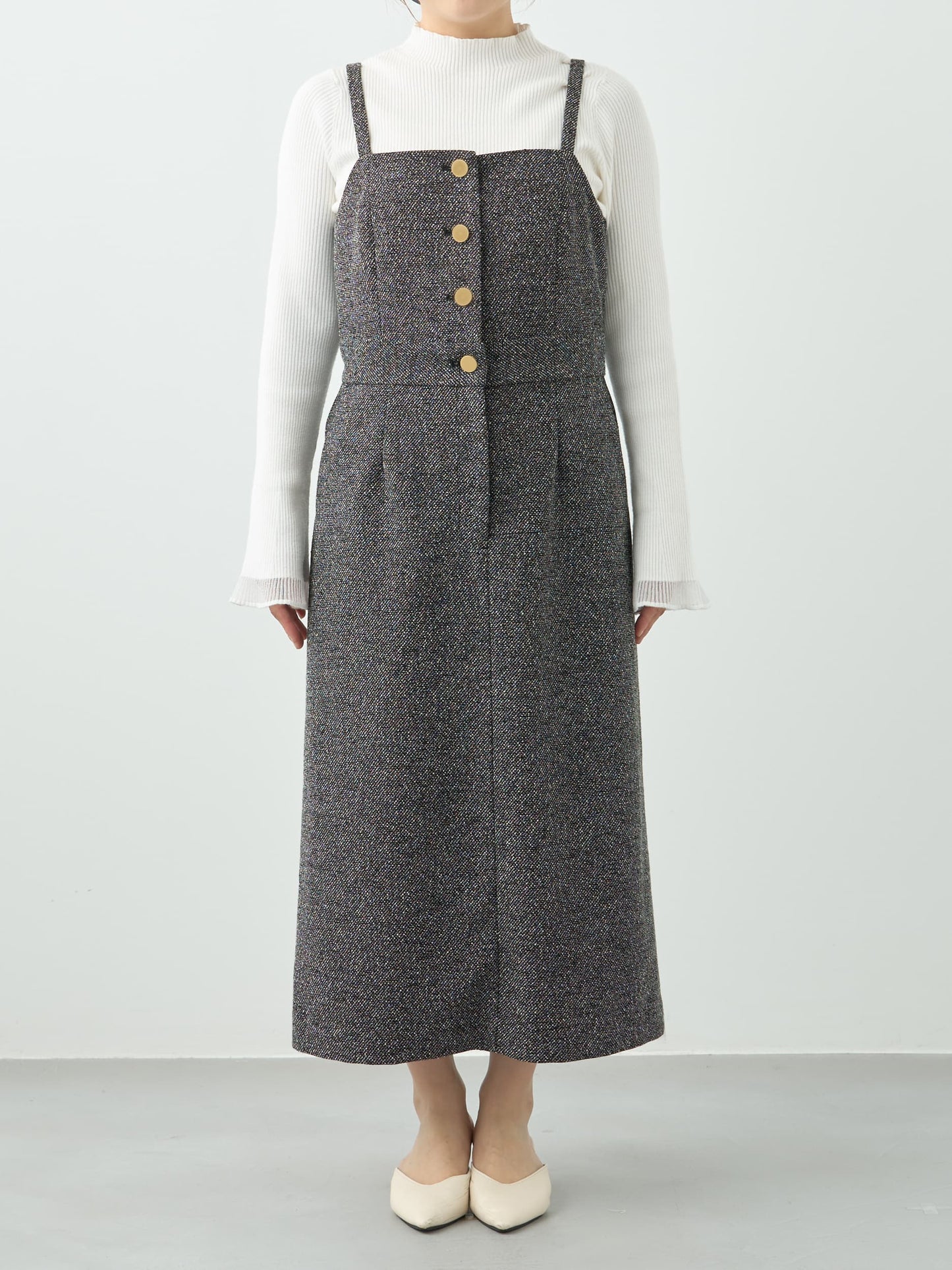 ※こちらが実物のカラーに一番お色味が近くなっております。（ブラックミックス）<br>143cm | B:73 W:60 H:81 股下:65  | short着用 (ヒールの高さ:3.5cm)