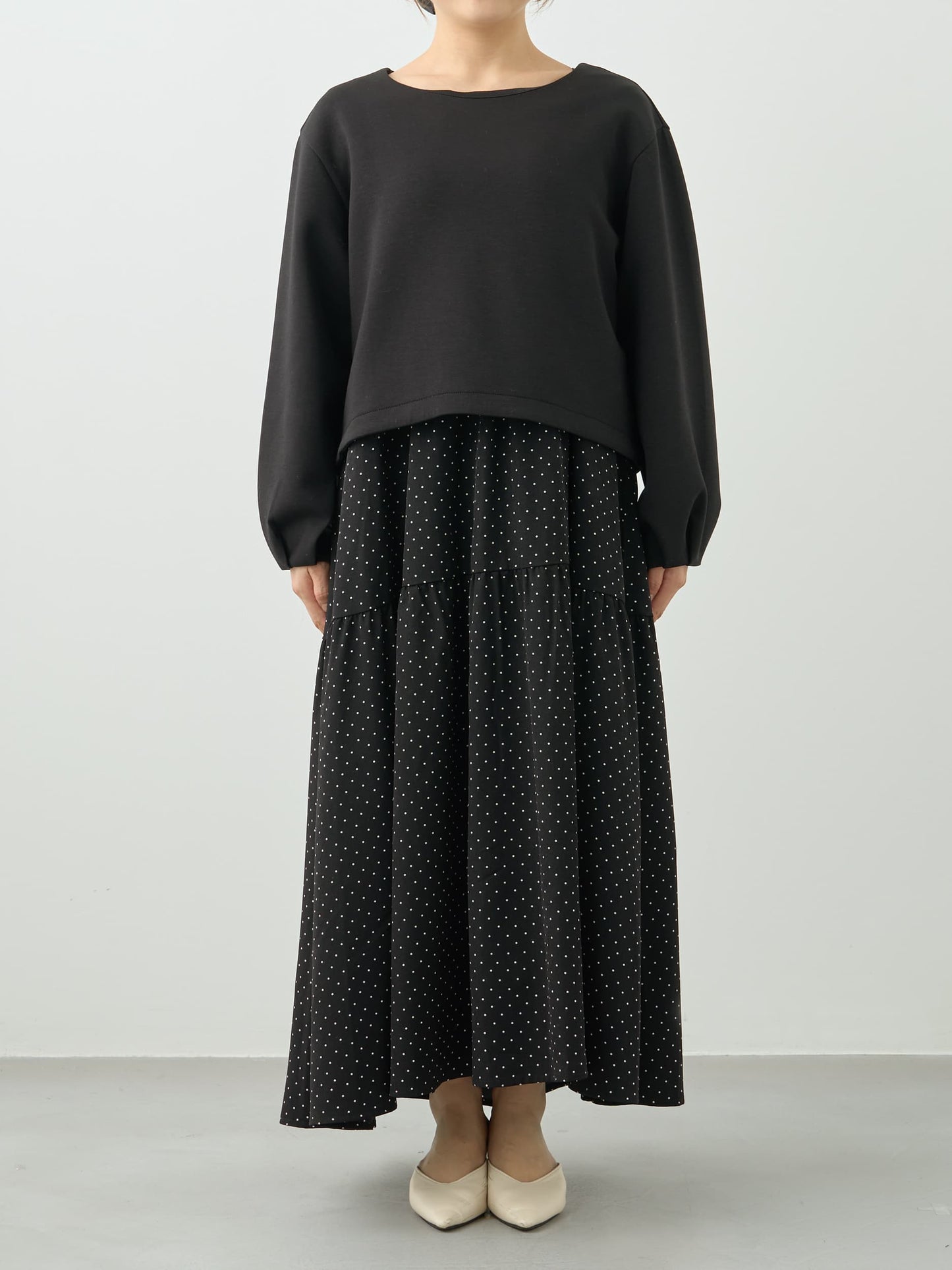 ※こちらが実物のカラーに一番お色味が近くなっております。（ブラック×ブラック）<br>143cm | B:73 W:60 H:81 股下:65  | short着用