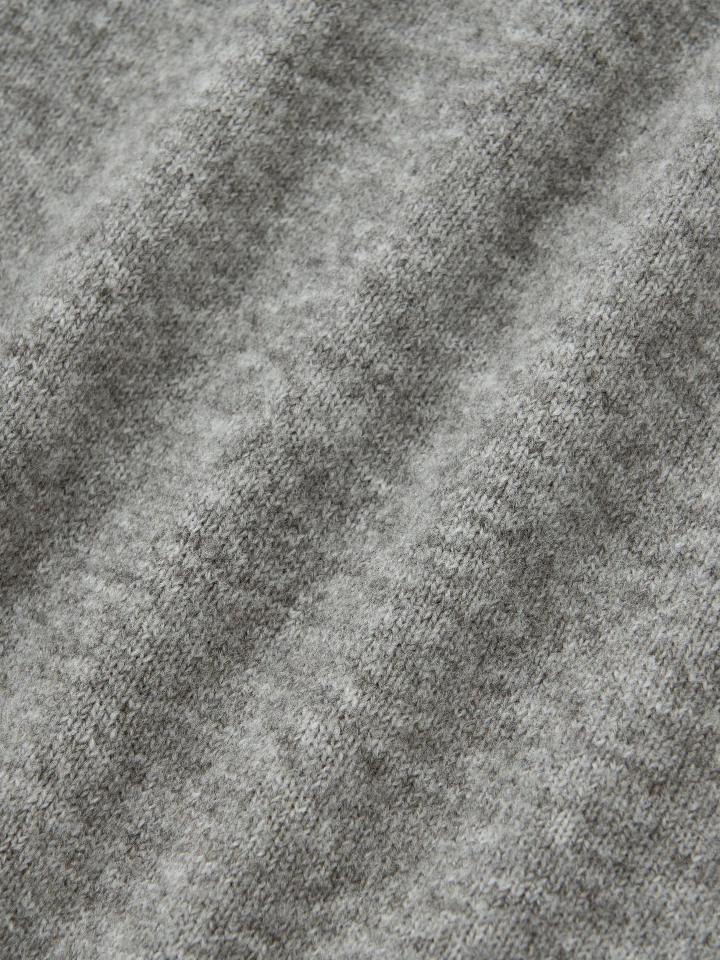 コードエンブロイダリーボトルネックニット　[通常]