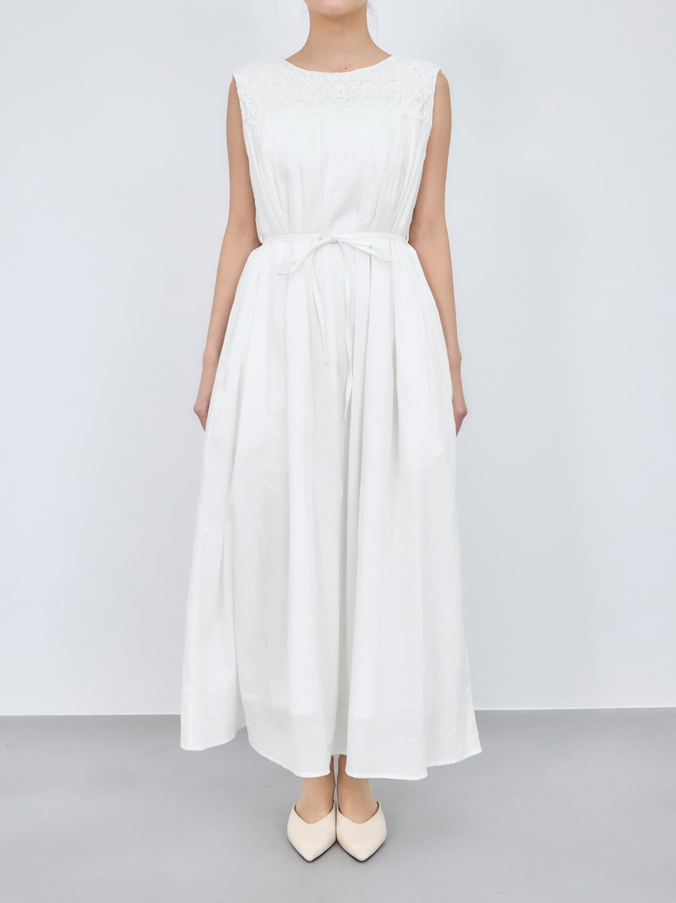 ※こちらが実物のカラーに一番お色味が近くなっております。（オフホワイト）<br>150cm | B:78 W:56 H:74 股下:69  | regular着用 (ヒールの高さ: 3.5cm) 