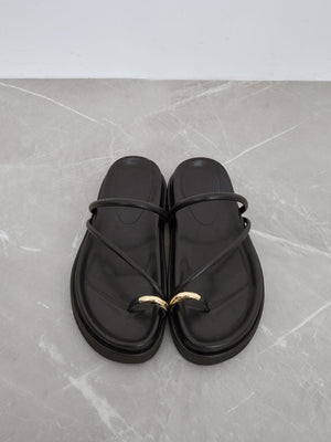 ※こちらが実物のカラーに一番お色味が近くなっております。（ブラック）