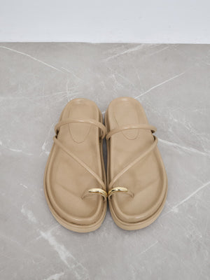 ※こちらが実物のカラーに一番お色味が近くなっております。（ベージュ）