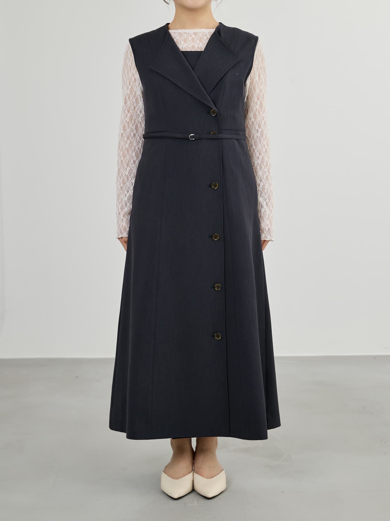 ※こちらが実物のカラーに一番お色味が近くなっております。（ネイビー）<br>143cm | B:73 W:60 H:81 股下:65  | short着用 (ヒールの高さ: 3.5cm)