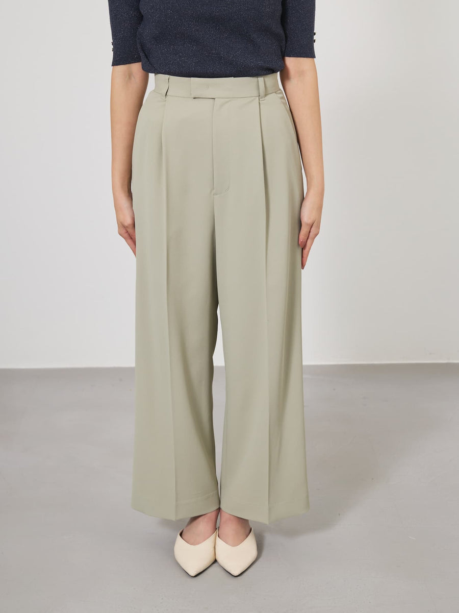 ※こちらが実物のカラーに一番お色味が近くなっております。（グリーン）<br>149cm | B:77 W:60 H:83 股下:68.5 | regular-XS着用 (ヒールの高さ: 3.5cm) 