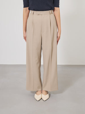 ※こちらが実物のカラーに一番お色味が近くなっております。（ベージュ）<br>149cm | B:77 W:60 H:83 股下:68.5 | regular-XS着用 (ヒールの高さ: 3.5cm) 