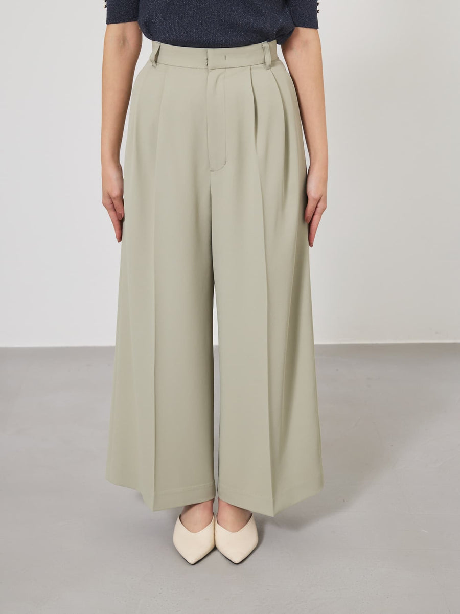 ※こちらが実物のカラーに一番お色味が近くなっております。（グリーン）<br>149cm | B:77 W:60 H:83 股下:68.5 | regular-XS着用 (ヒールの高さ: 3.5cm) 