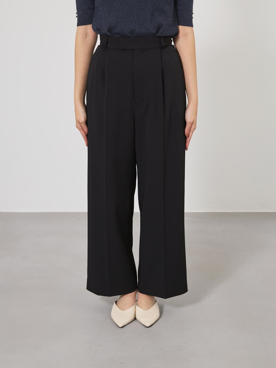 ※こちらが実物のカラーに一番お色味が近くなっております。（ブラック）<br>149cm | B:77 W:60 H:83 股下:68.5 | regular-XS着用 (ヒールの高さ: 3.5cm) 