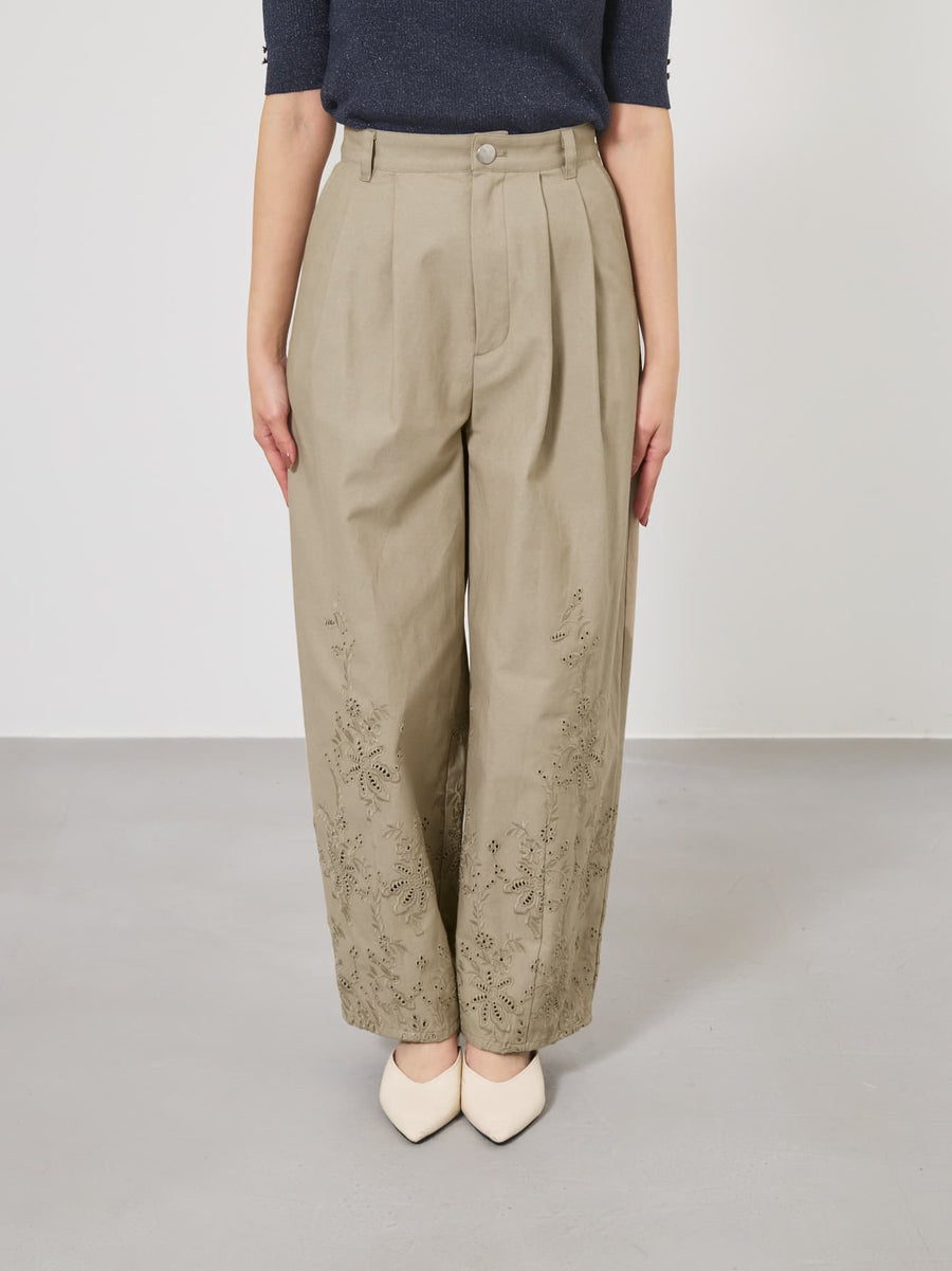 ※こちらが実物のカラーに一番お色味が近くなっております。（ベージュ）<br>149cm | B:77 W:60 H:83 股下:68.5 | regular-XS着用 (ヒールの高さ: 3.5cm)