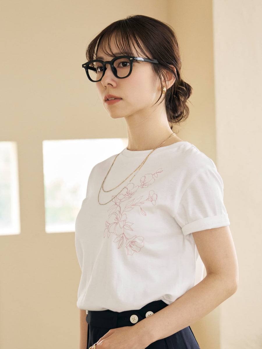 エンブロイダリーボタニカルＴシャツ　[通常]
