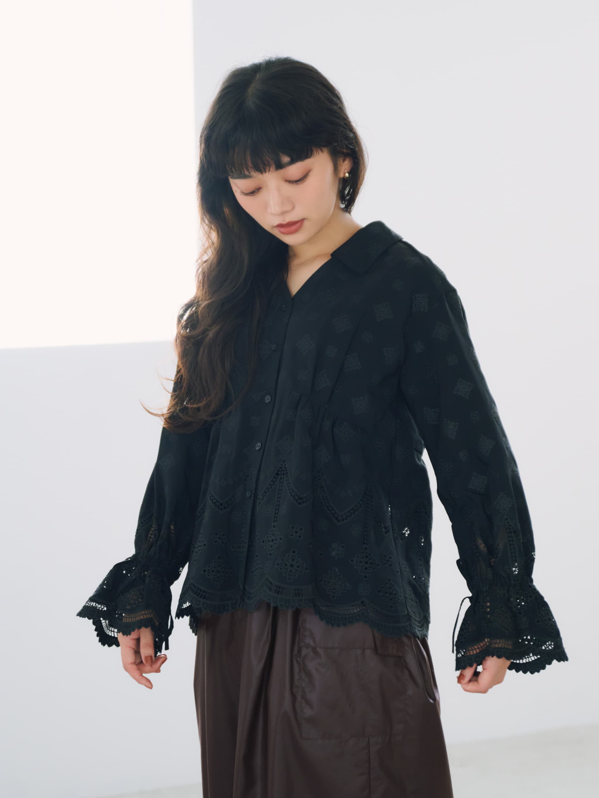 エンブロイダリーリボンスリーブブラウス | 小柄・低身長女性向け