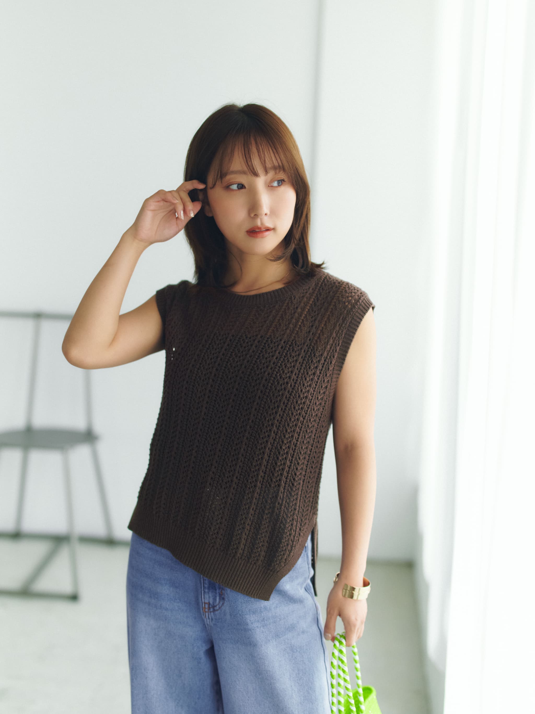 透かしストライプノースリーブニット | 小柄・低身長女性向け