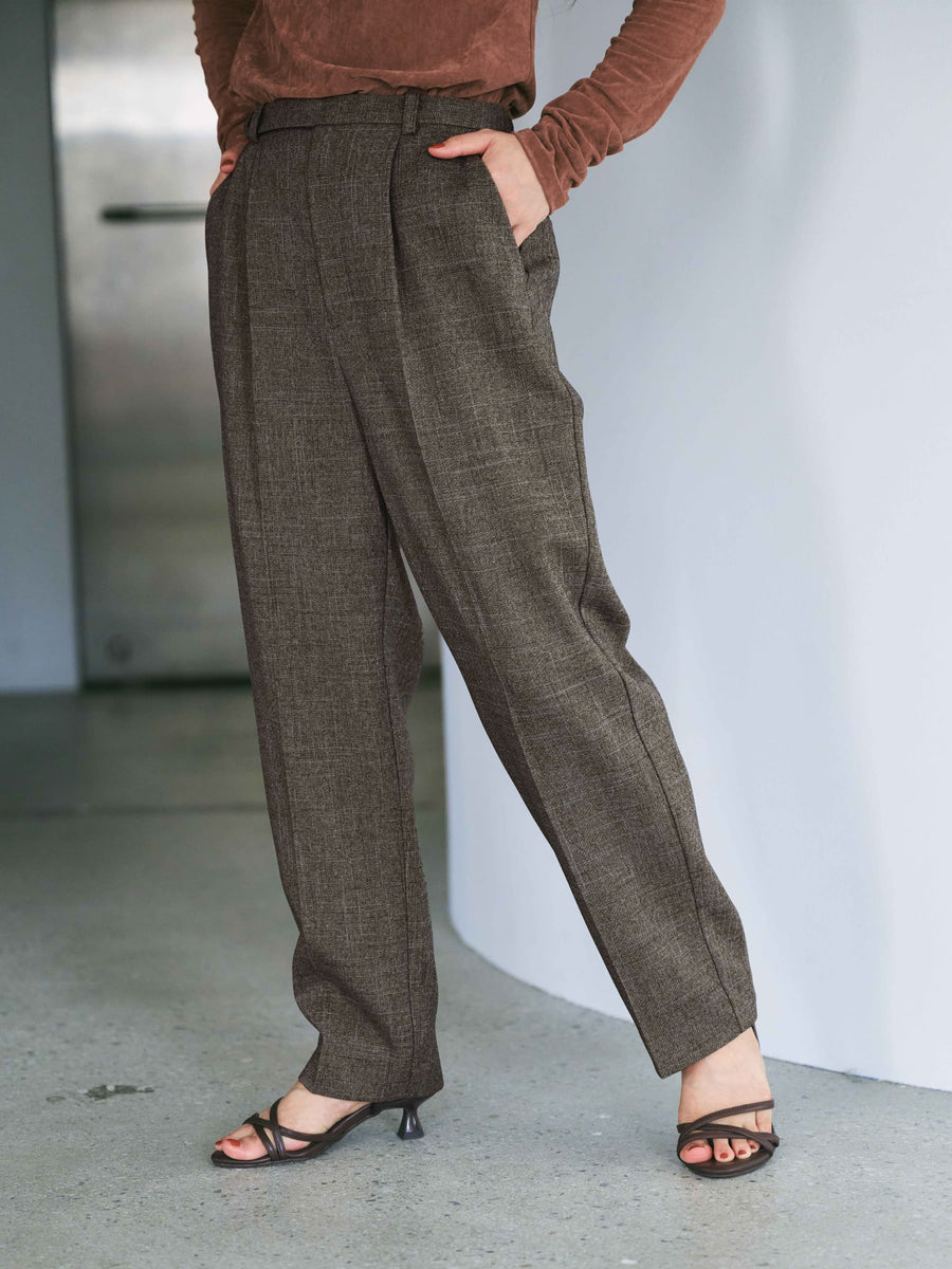 149cm | B:77 W:57 H:82 股下:67 | XS着用