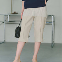 ライトベージュ