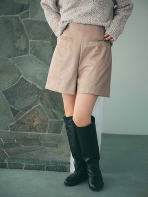 154cm | B:78 W:61 H:86 股下:67 | XS着用