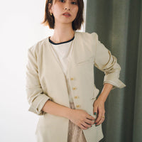 ライトベージュ