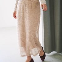 ピンクベージュ