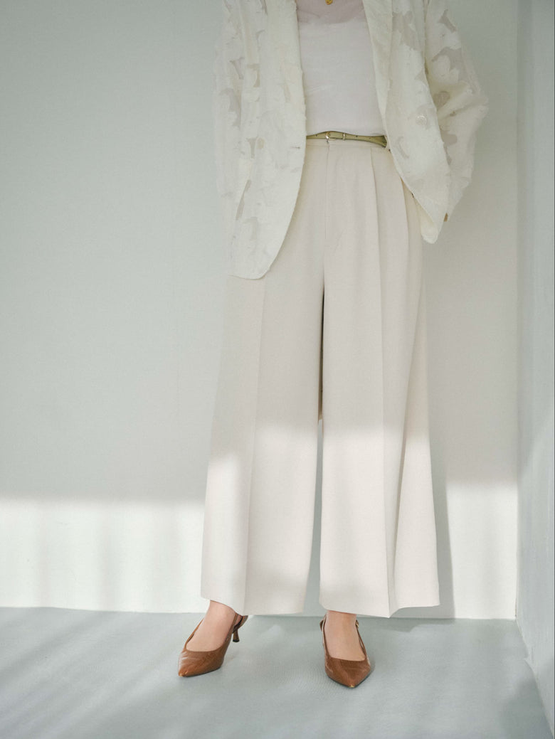 150cmスタッフ着用 とろみツータックワイドパンツ