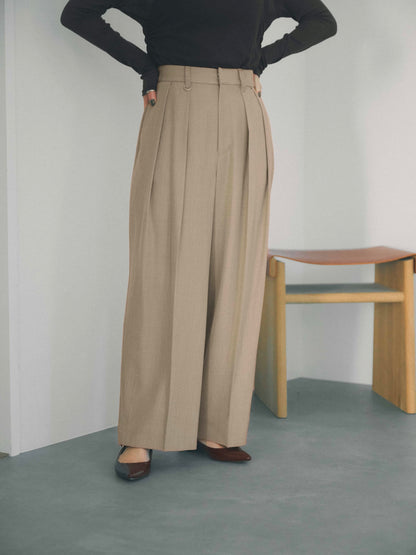 154cm | B:78 W:61 H:86 股下:67 | XS着用