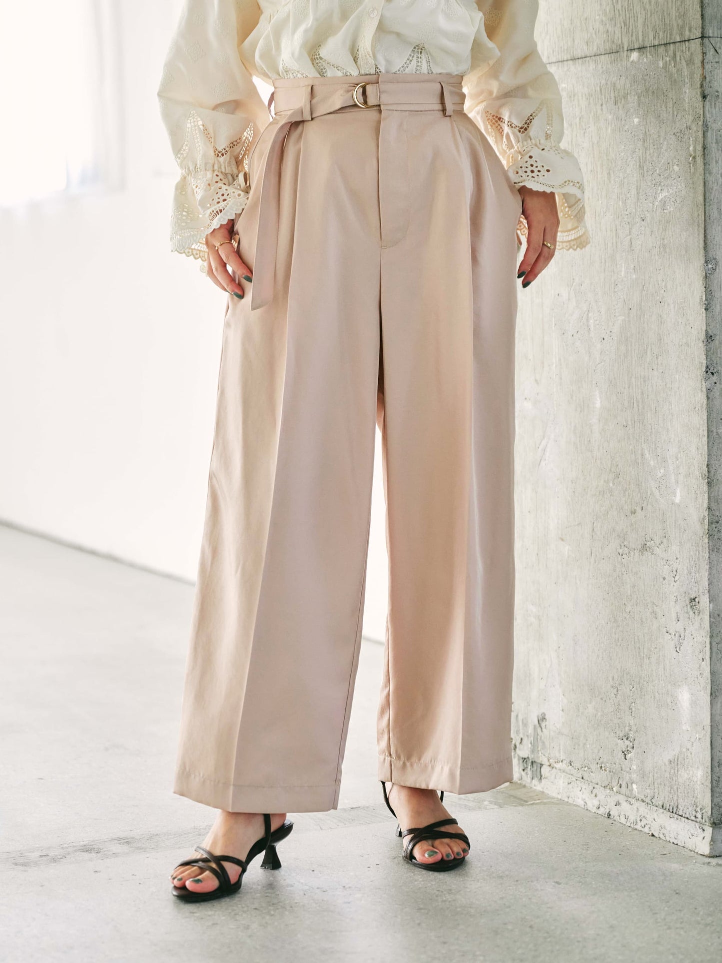 154cm | B:78 W:61 H:86 股下:67 | XS着用