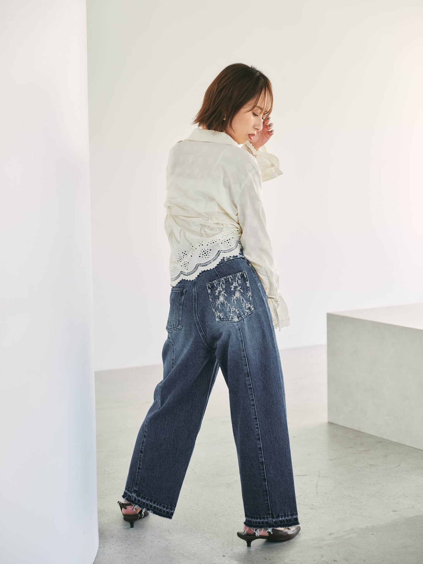 エンブロイダリーリボンスリーブブラウス　[通常]