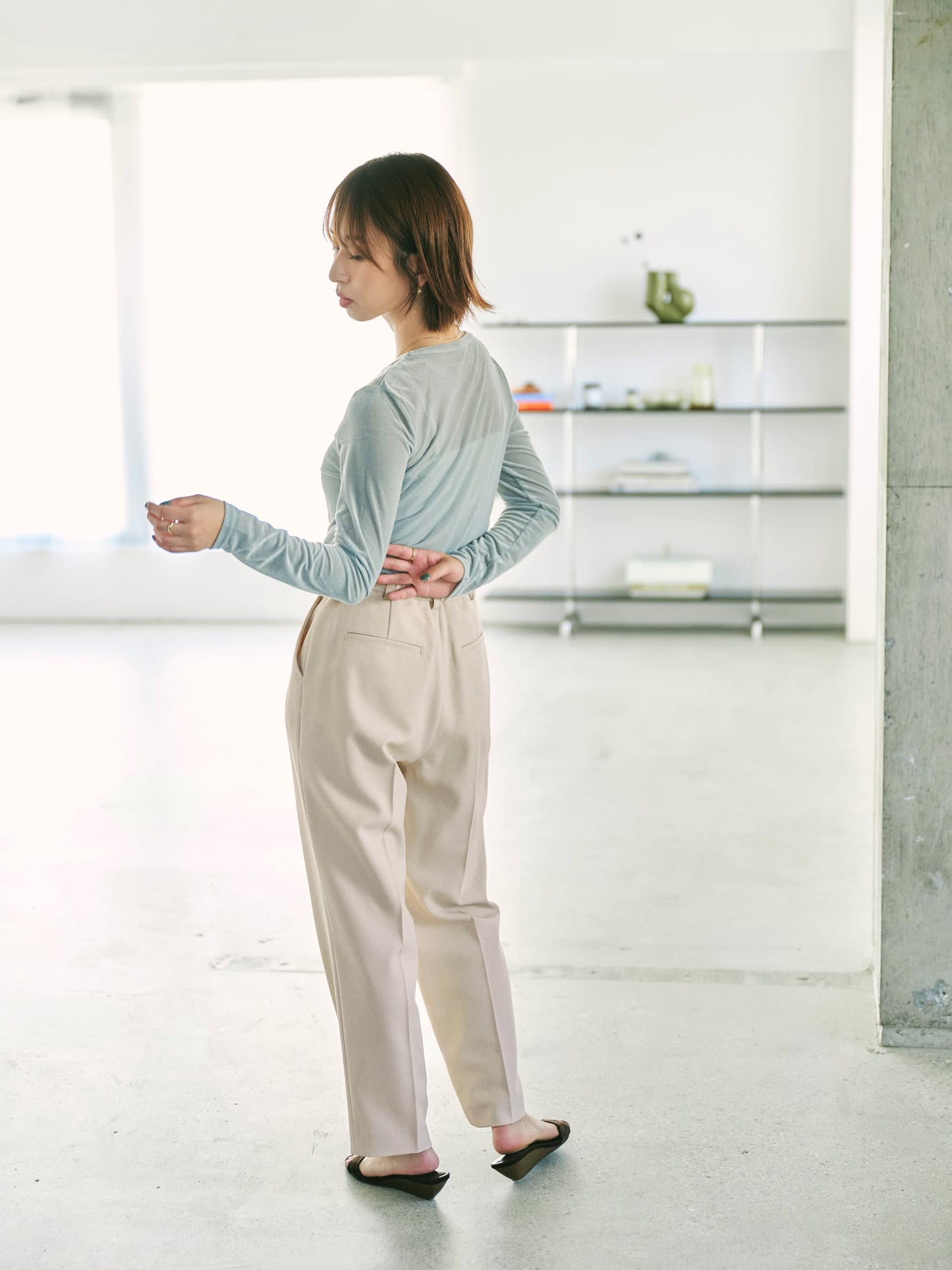 ナローベルトタックテーパードパンツ　[通常]