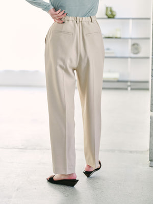 154cm | B:78 W:61 H:86 股下:67 | XS着用