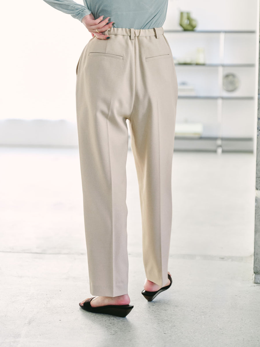 154cm | B:78 W:61 H:86 股下:67 | XS着用