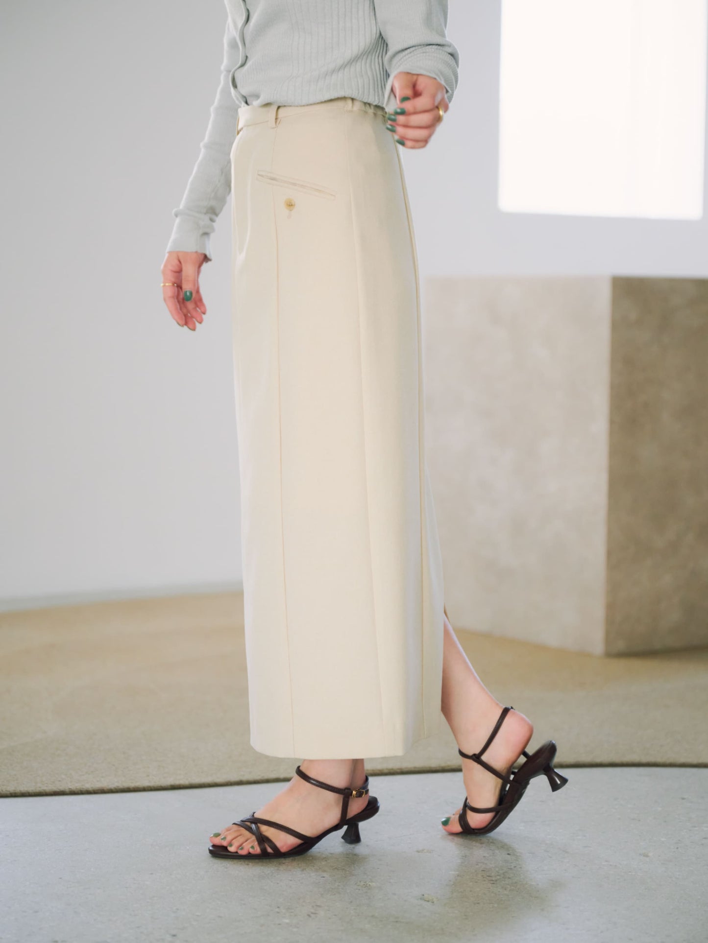 154cm | B:78 W:61 H:86 股下:67 | XS着用