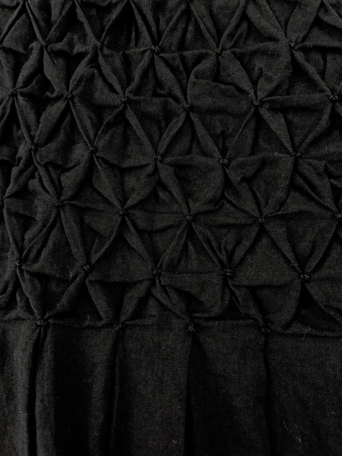 【手洗い可】【Made in India】スモッキングデザインワンピース-short & regular　[通常]