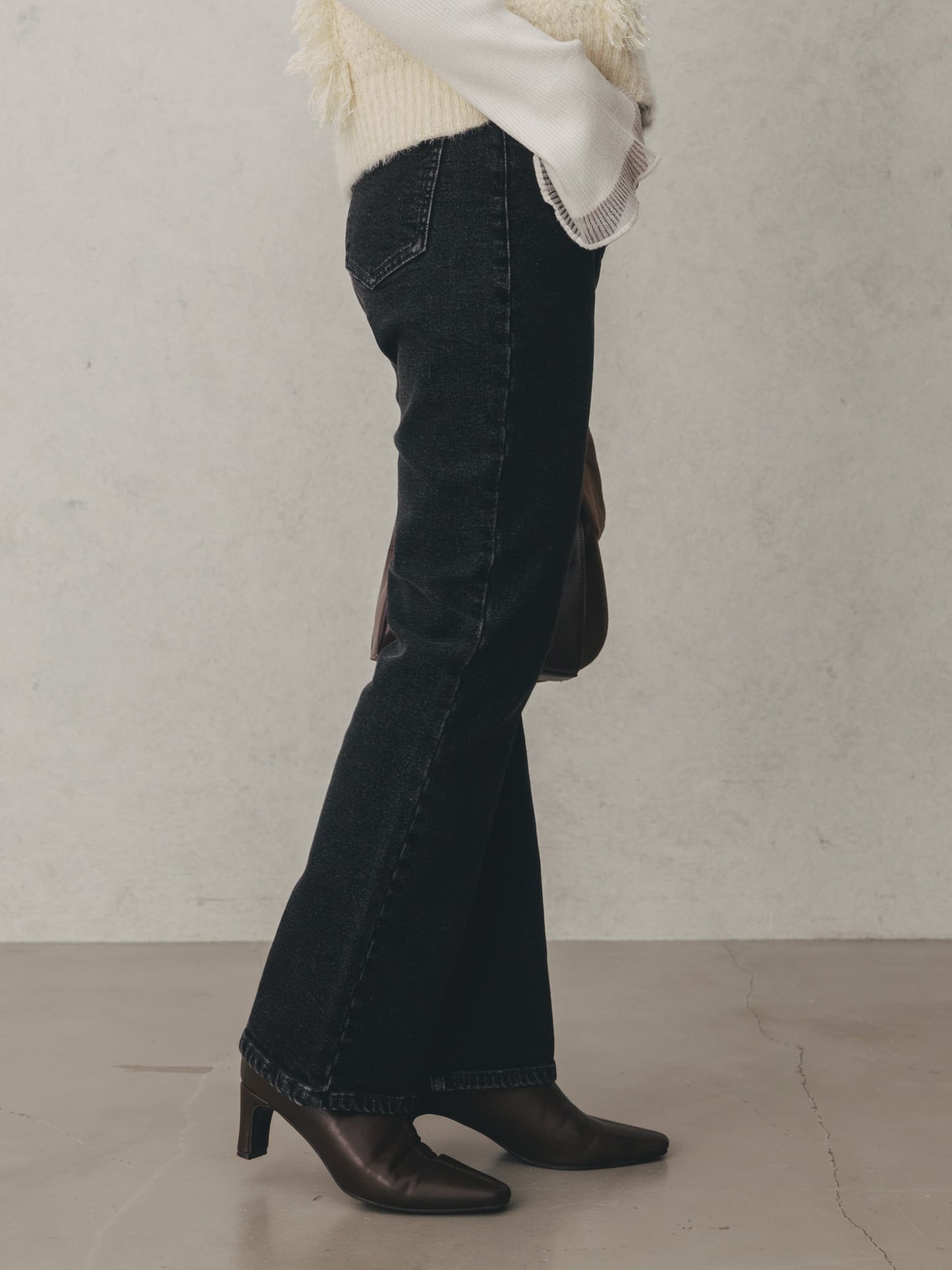 143cm | B:73 W:60 H:81 股下:65  | short-XS着用