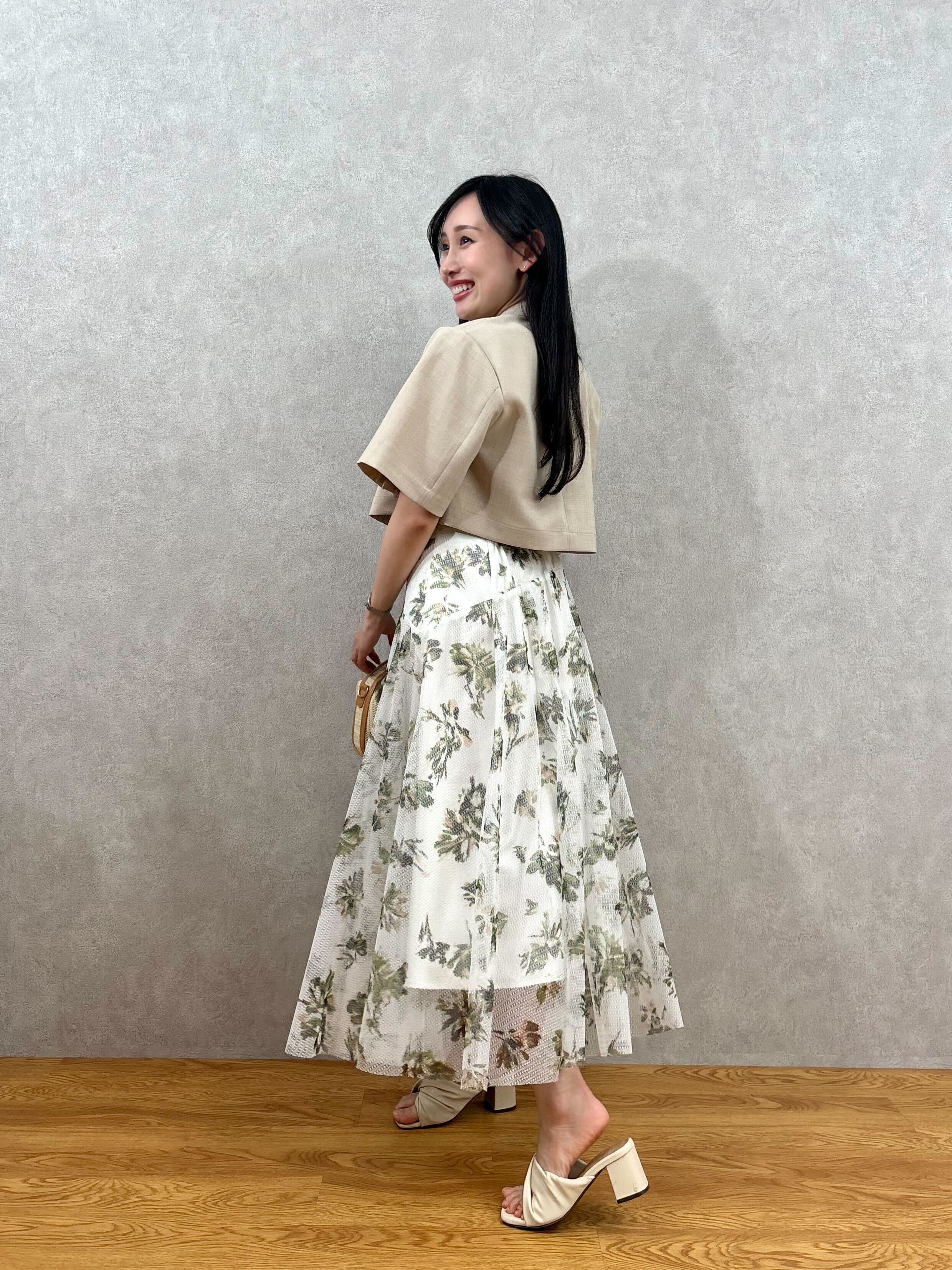 プラダ　タックフレアスカート　白/紺 プラダ タックフレアスカート 白/紺 楽天市場】【アウトレット