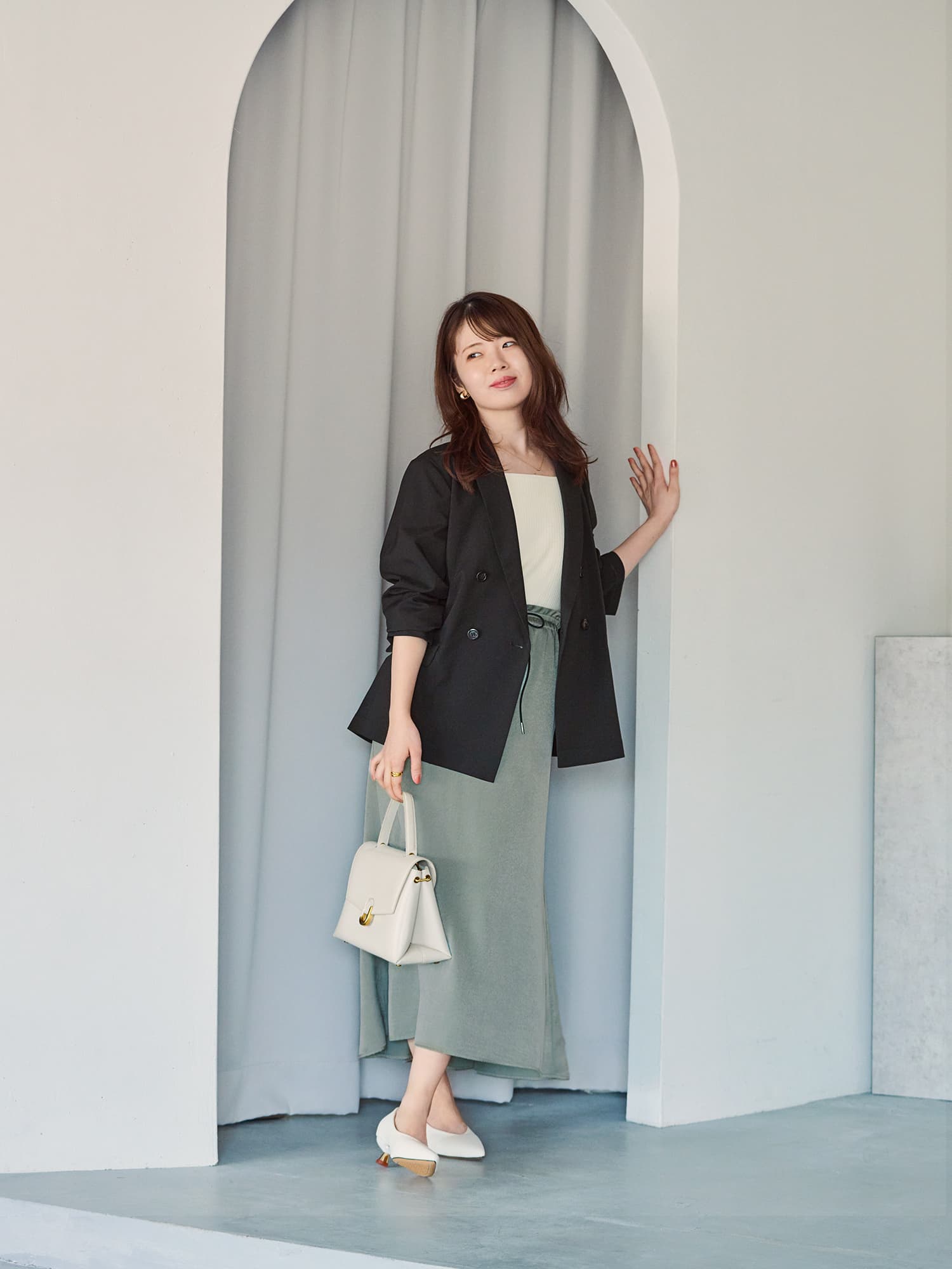 ダブルボタンライトジャケット | 小柄・低身長女性向けファッション