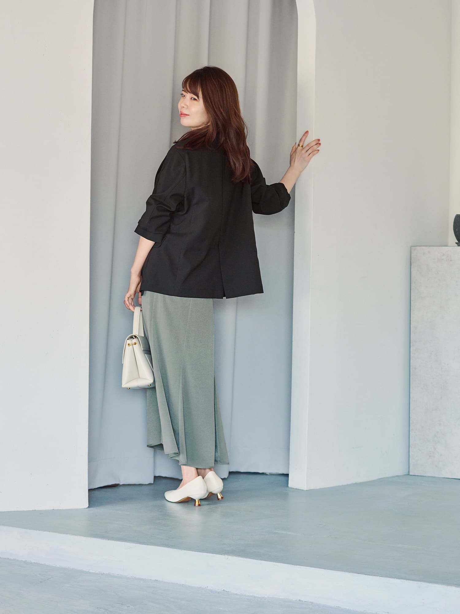 ダブルボタンライトジャケット | 小柄・低身長女性向けファッション