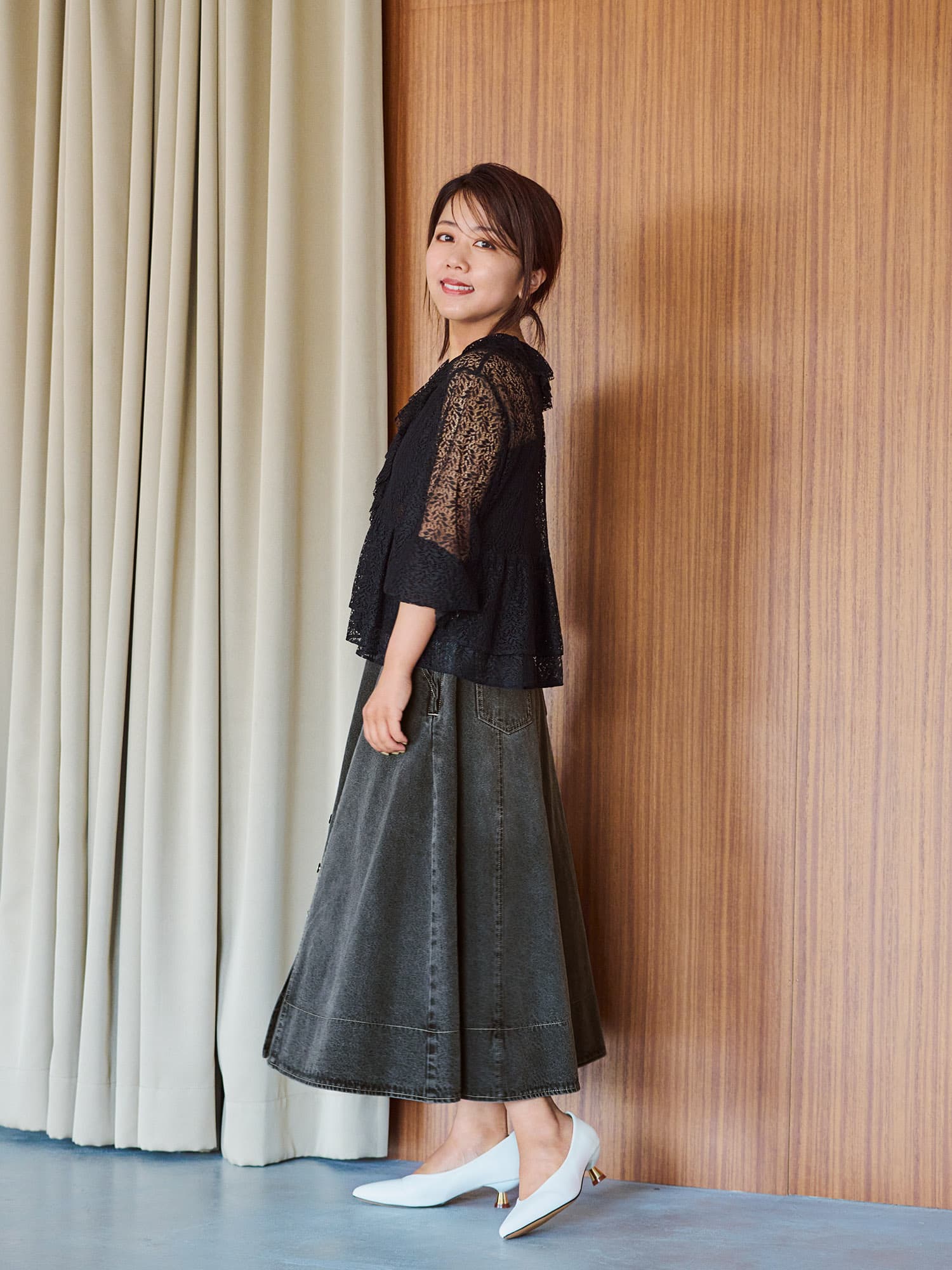 リーフレースラッフルブラウス | 小柄・低身長女性向けファッション