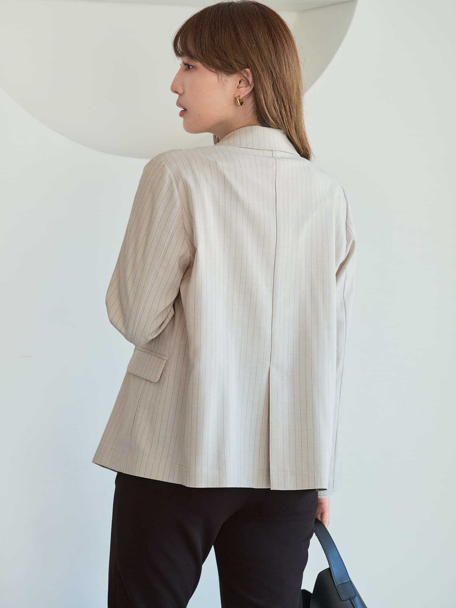 ダブルボタンライトジャケット | 小柄・低身長女性向けファッション