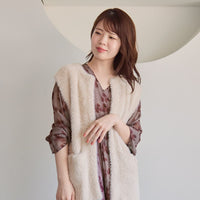 ライトベージュ