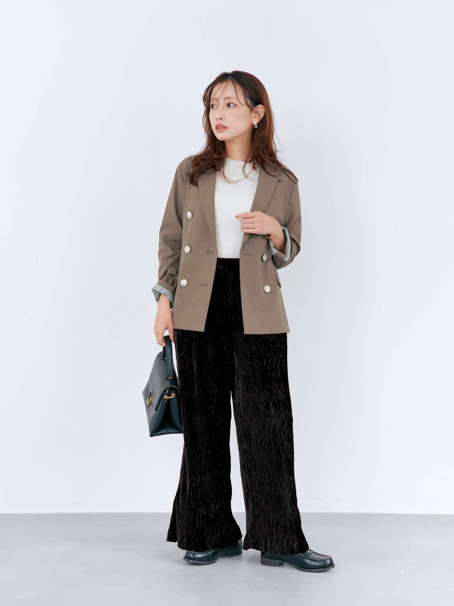 149cm | B:77 W:60 H:83 股下:68.5 | ワンサイズ着用