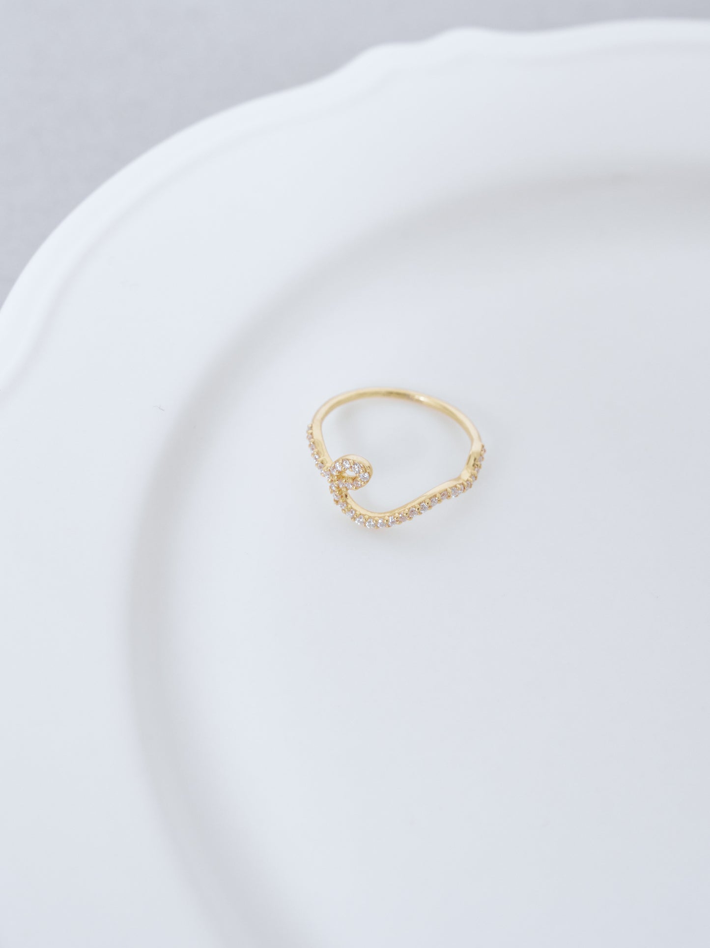 ※こちらが実物のカラーに一番お色味が近くなっております。（モアサナイト）<br>