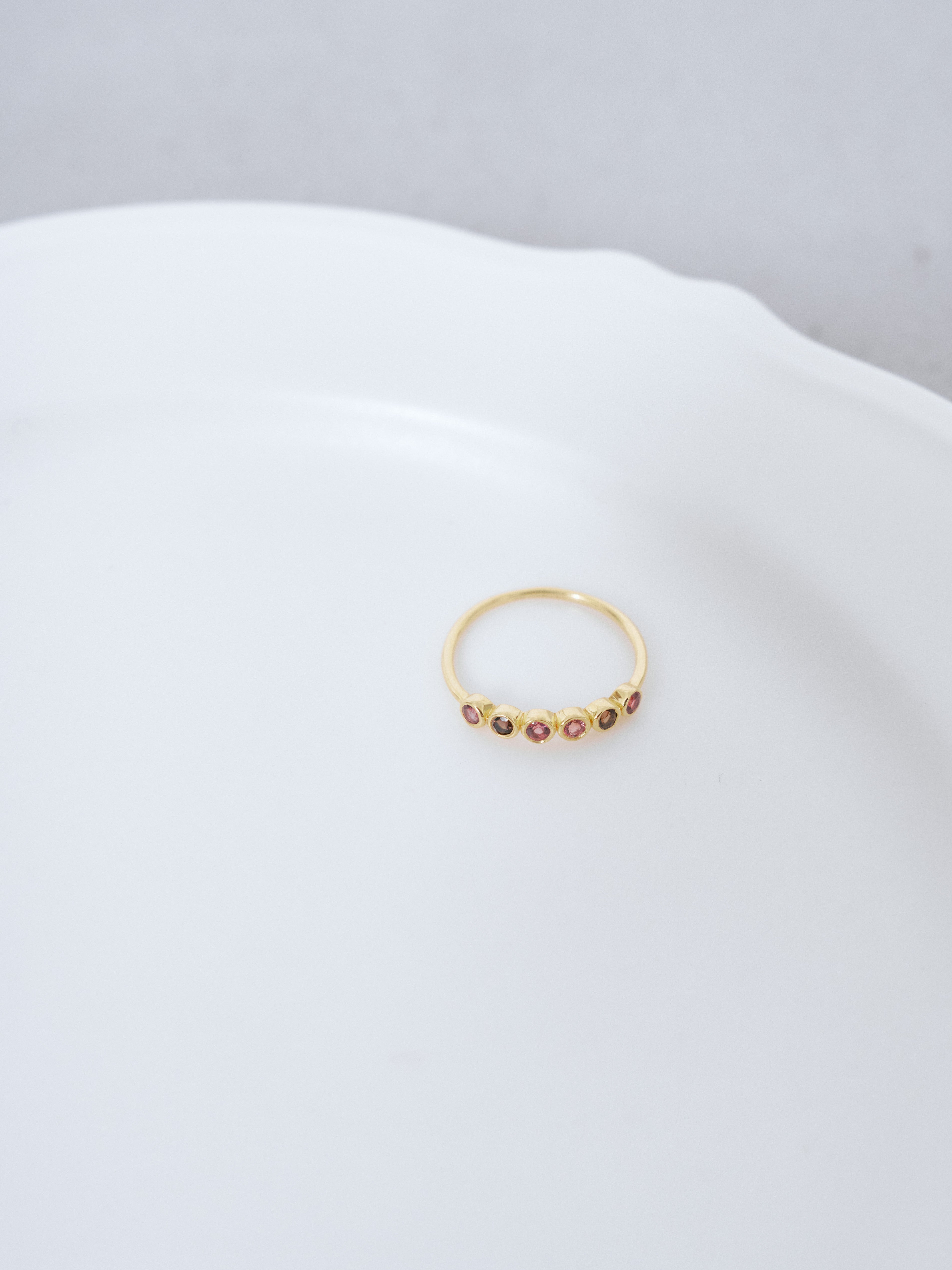 odulコラボ】ドットハーフエタニティリング | 小柄・低身長女性向け