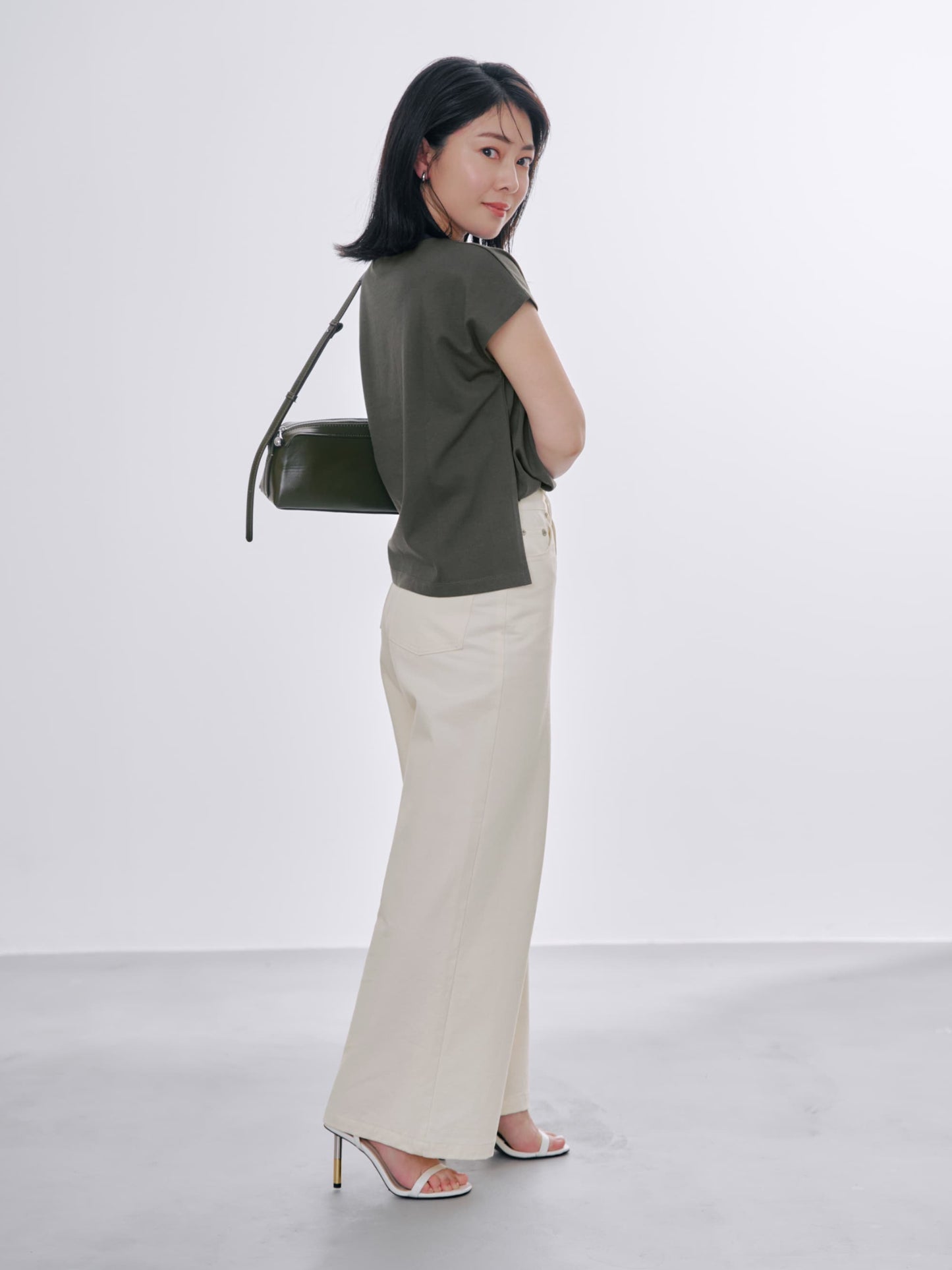 【汗染み防止】フラワーグラフィックTシャツ　[通常]