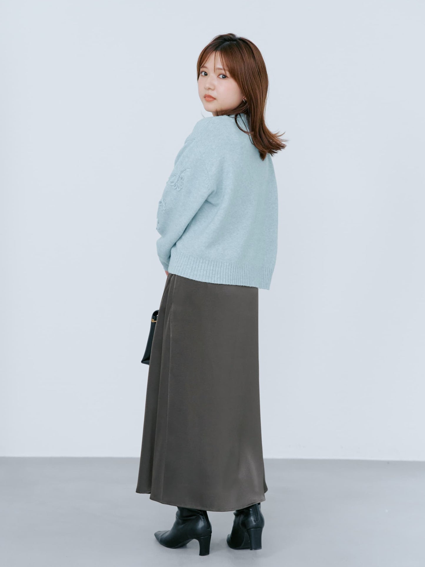 コードエンブロイダリーボトルネックニット　[通常]