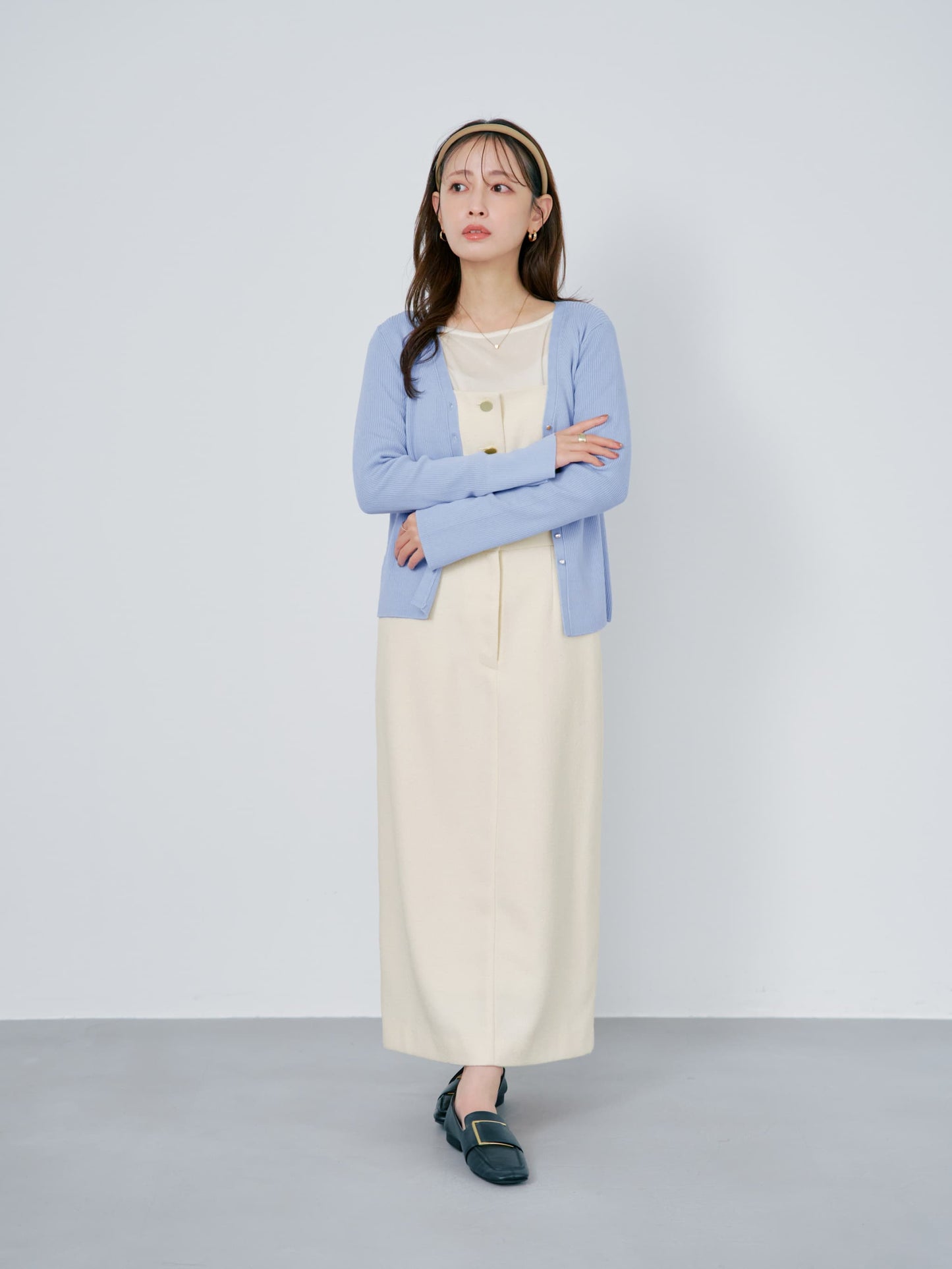 シルキーコットンゴールドボタンニットカーディガン　[通常]