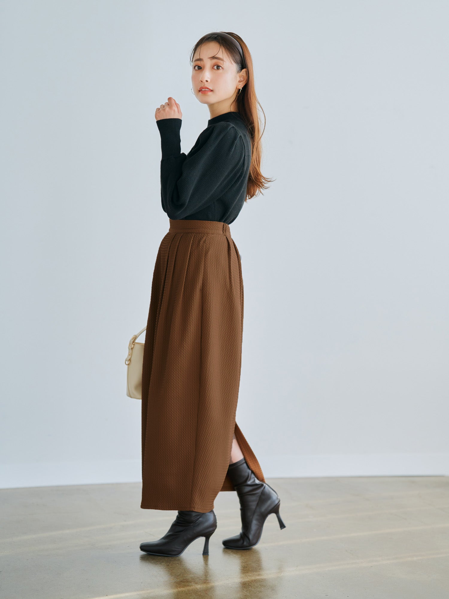 バルーンスリーブリブニットトップス | 小柄・低身長女性向け