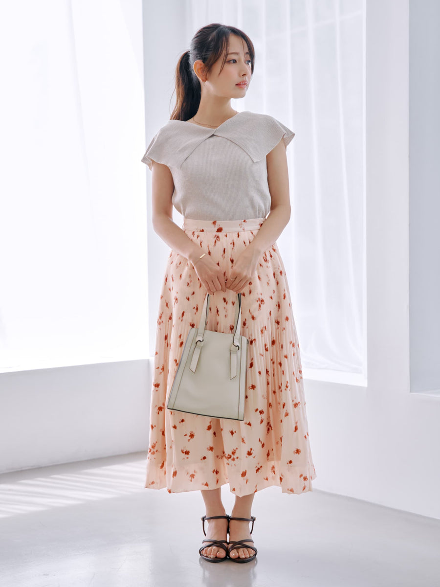 Vネックデザインカラーリブニット　[通常]