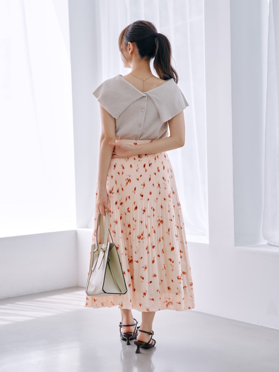 Vネックデザインカラーリブニット　[通常]