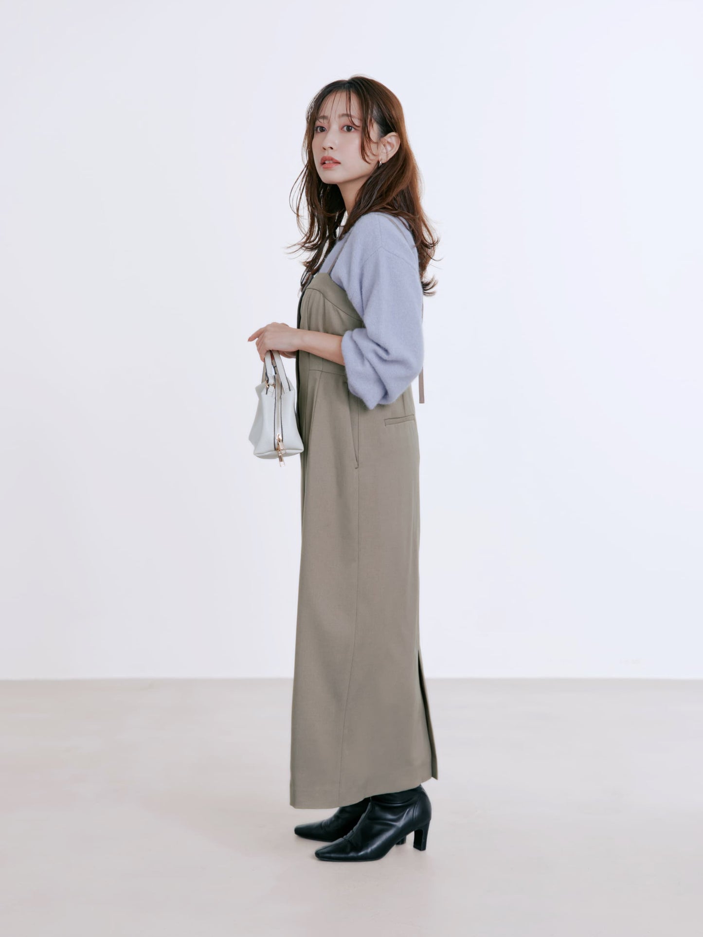 149cm | B:77 W:60 H:83 股下:68.5 | regular着用