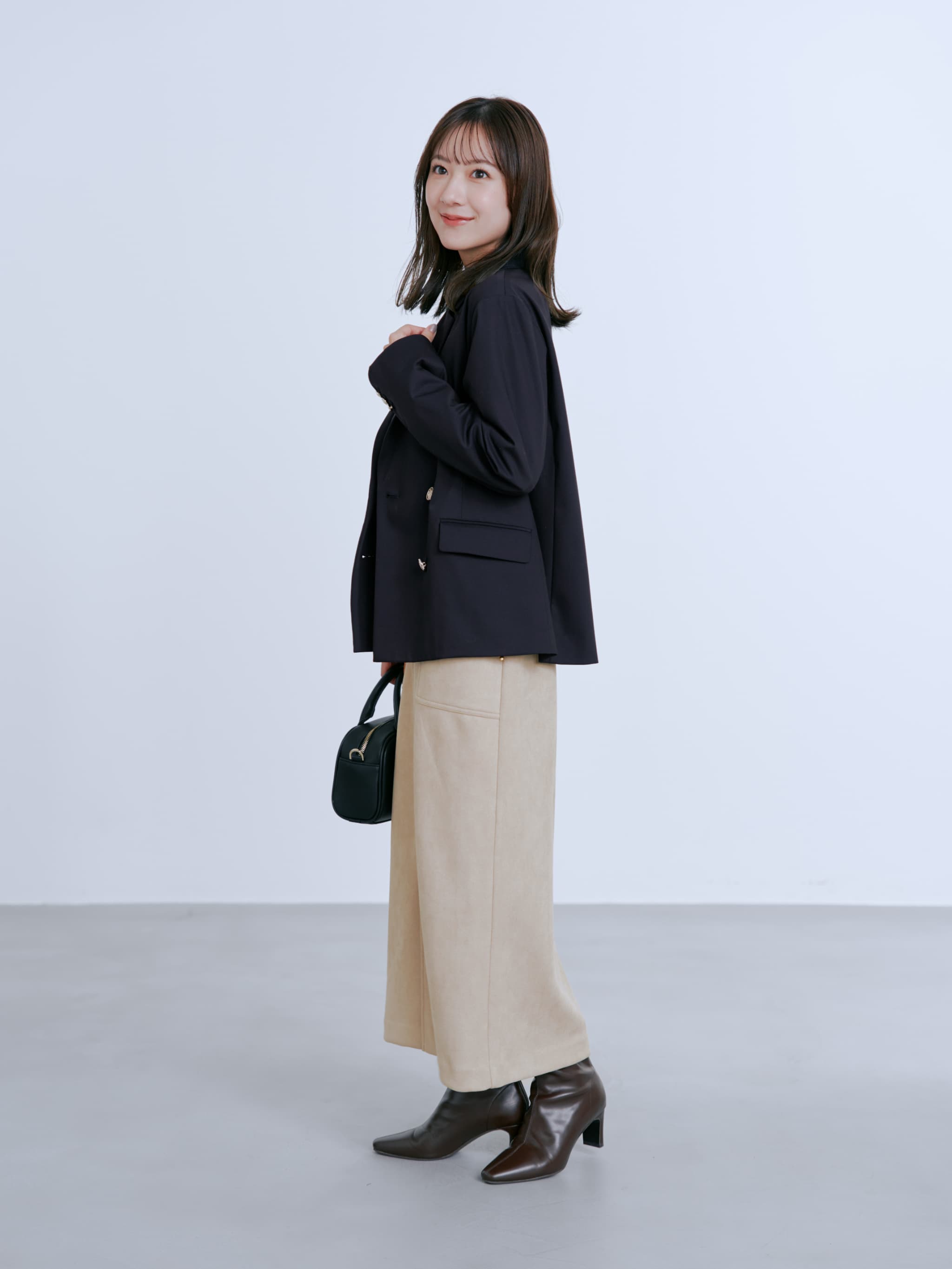 ゴールドボタンダブルジャケット | 小柄・低身長女性向けファッション