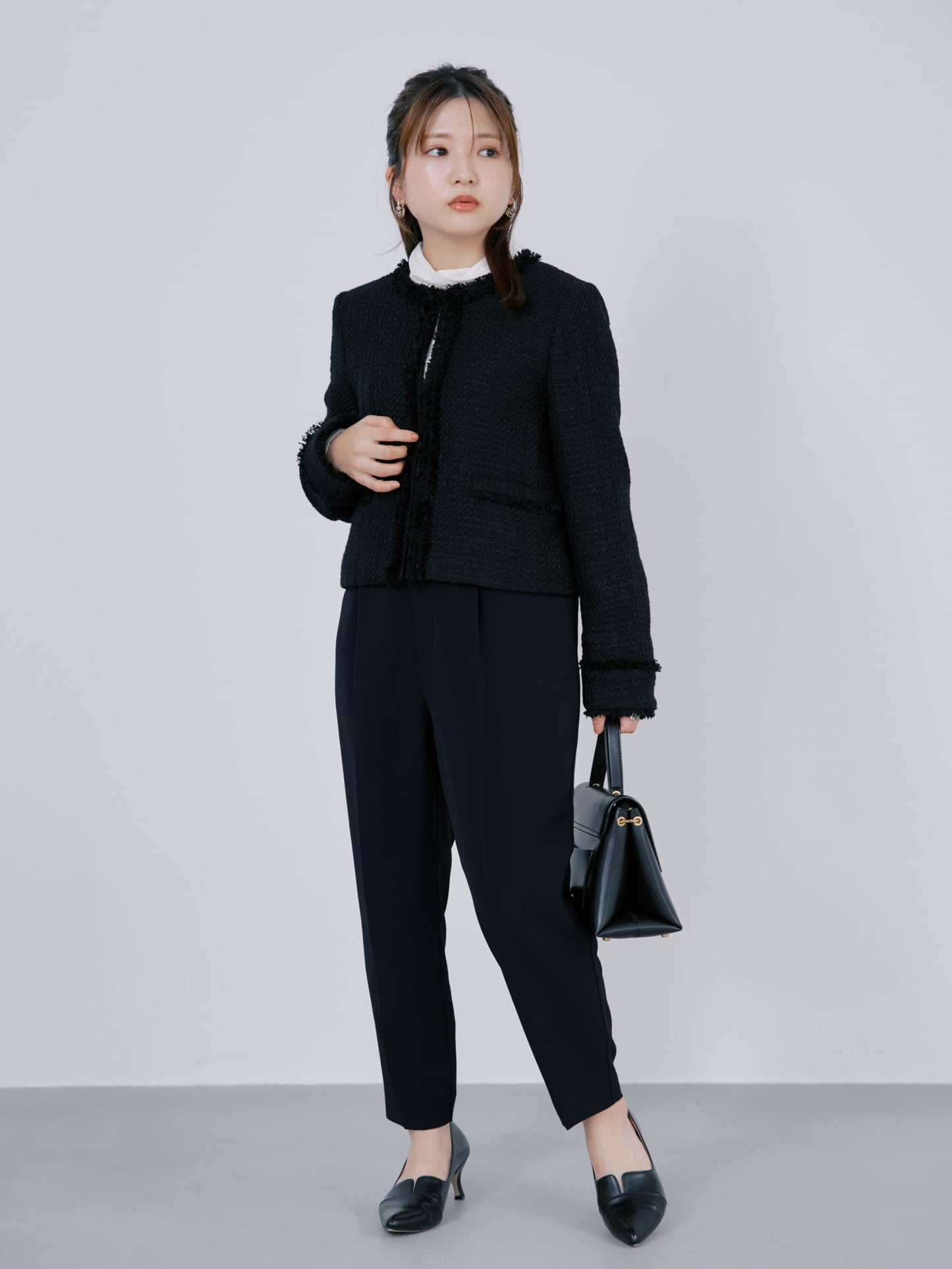 143cm | B:73 W:60 H:81 股下:65  | XS着用